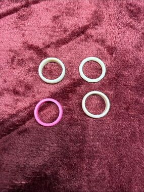 Set of 4 Silicone Rings — White and Hot Pink size 5